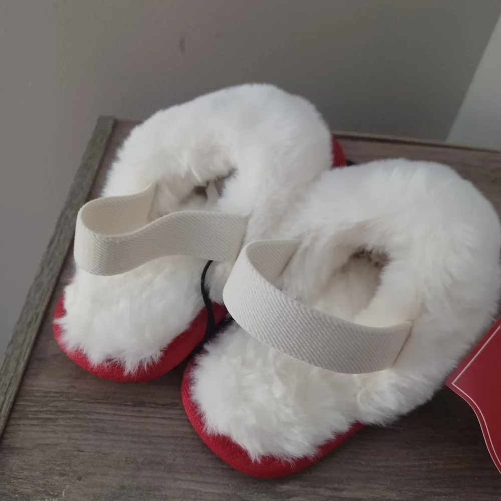 Holiday Time Valentine's Day Strap Back Red Clogs Slippers Toddler 9/10
